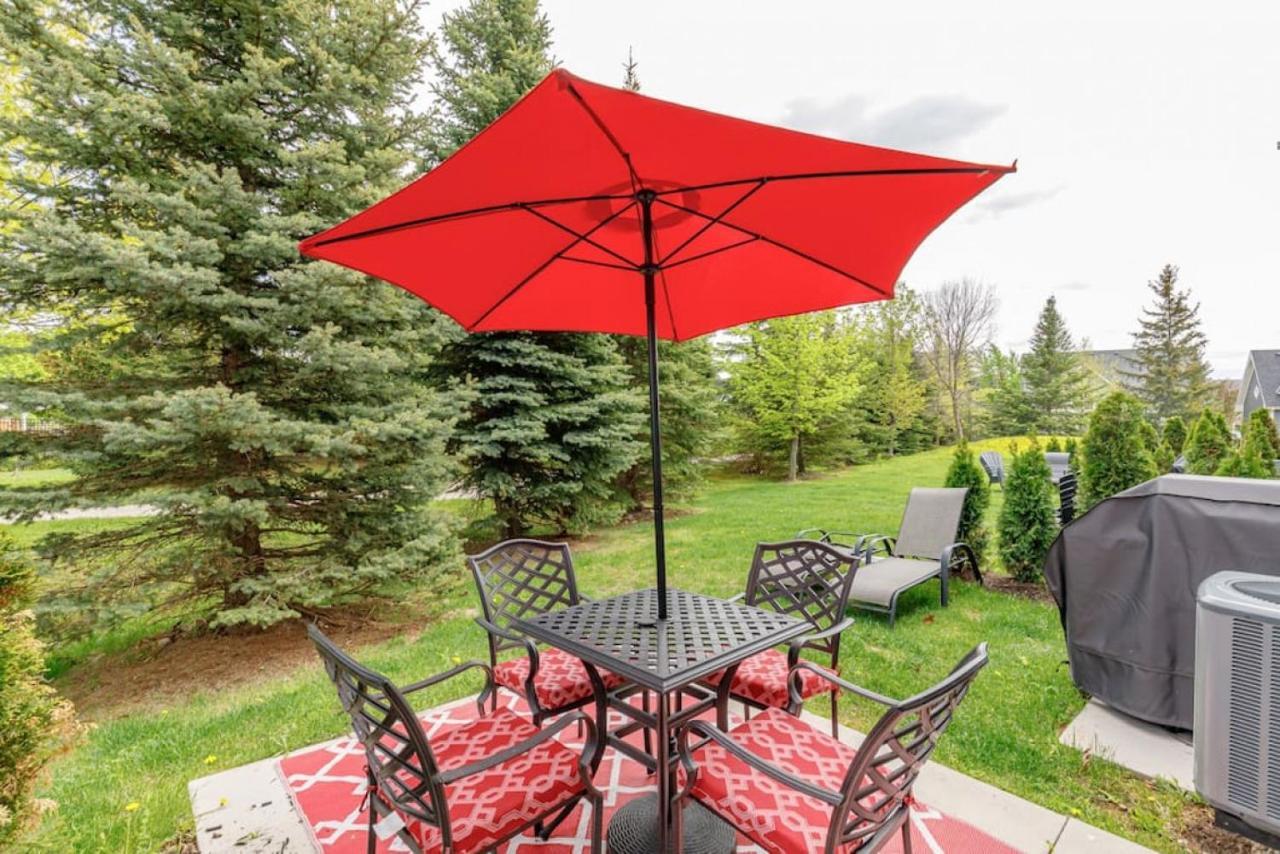 Exceptional 3 Bdrm Townhome - 4 Seasons Rental Collingwood Exterior photo